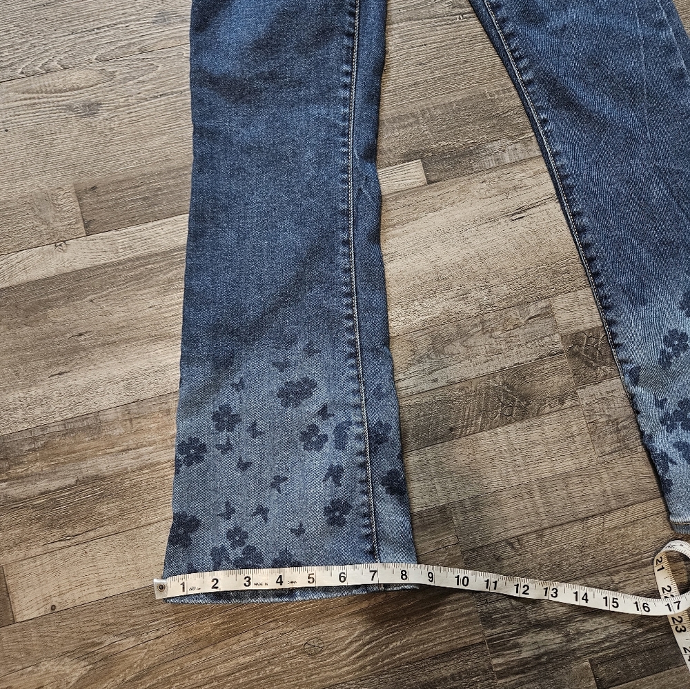 💙💜Levi's 726 Flare Jeans Teenagers size 14 Blue Denim flowers design🩷‎ - Picture 8 of 9